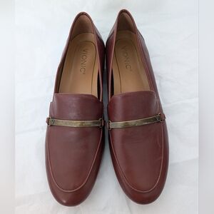 Vionic Women's Loafers in Burgundy